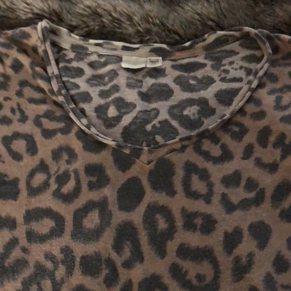 Cheetah print tee - Picture 3 of 7